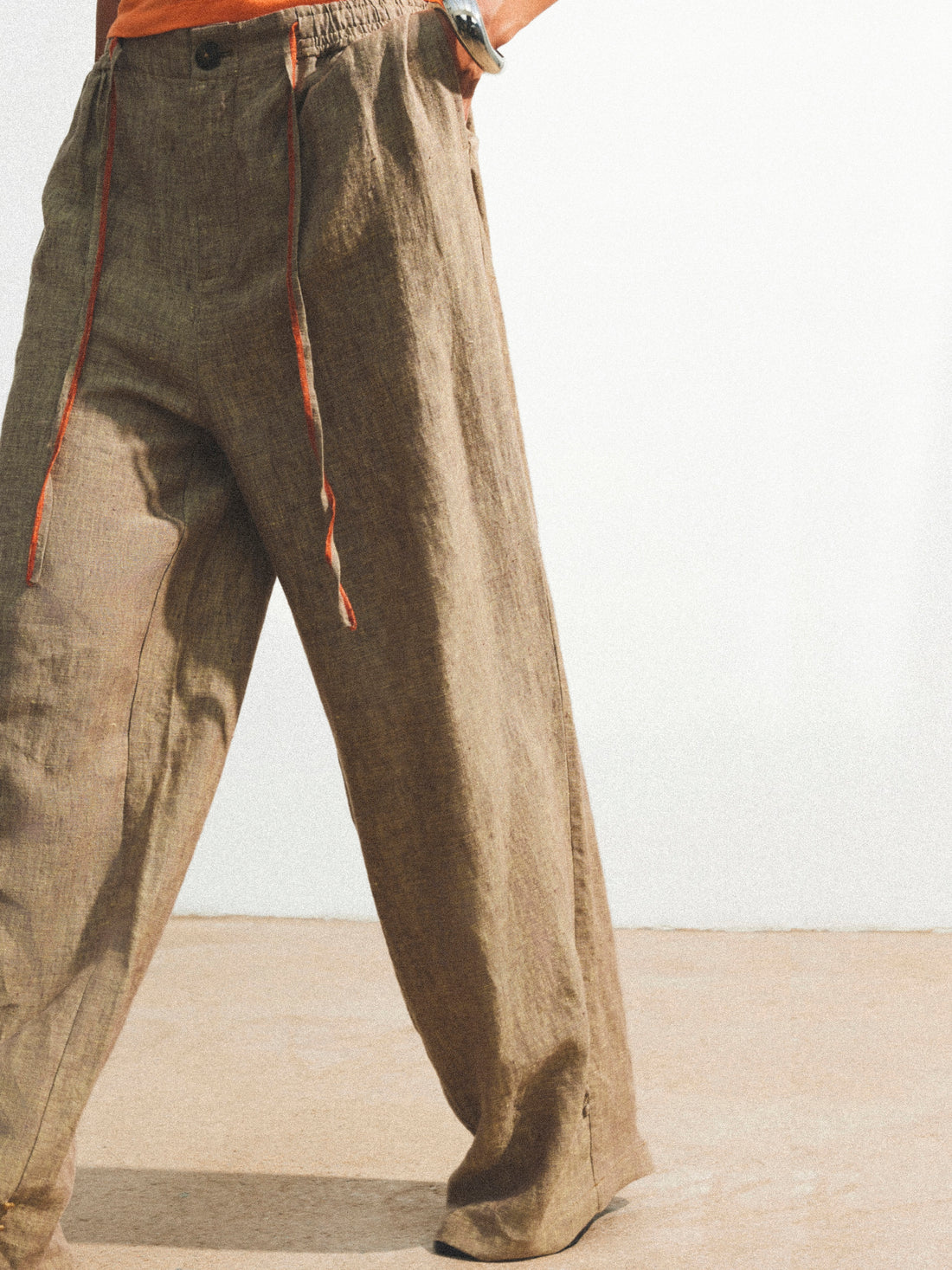 Dpercent 25SS Hemp-colored textured casual pants