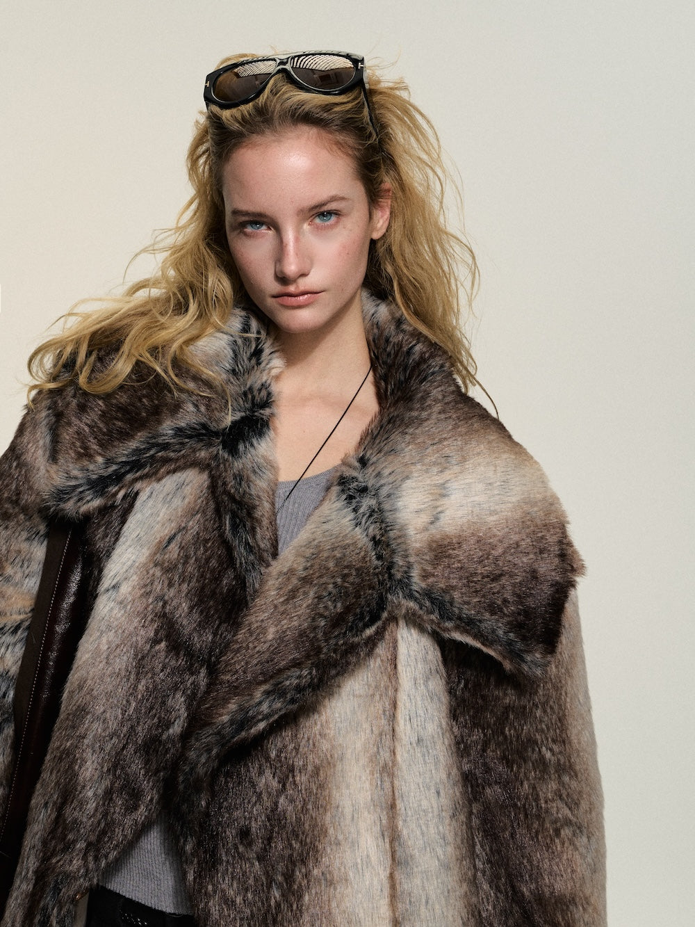 Dpercent 24FW Barn Frost Gray Reversible Eco Fur Coat