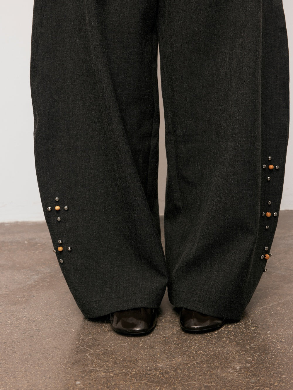 Loose-fit suit pants