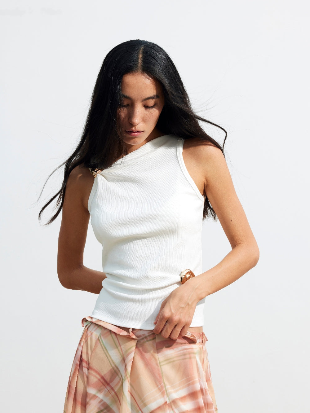 Asymmetrical One-Shoulder Top with Metal Ring Buckle
