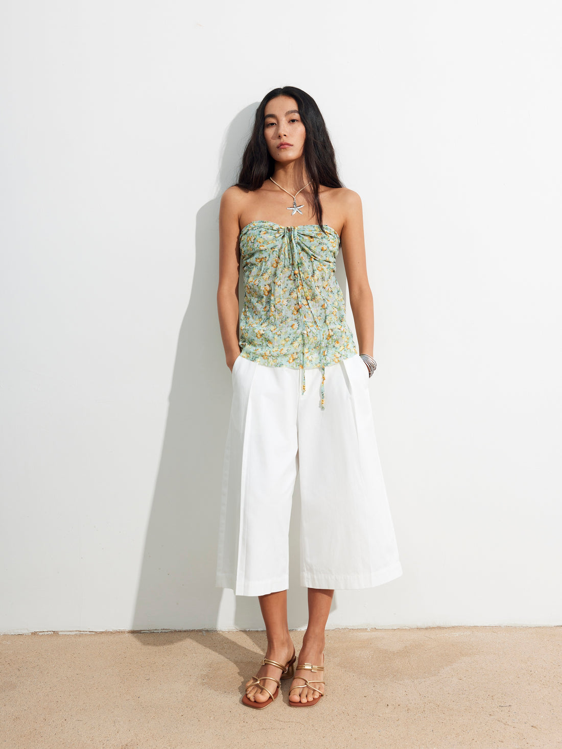 Dpercent 25SS Adjustable lace-up four-way dressing beaded floral top