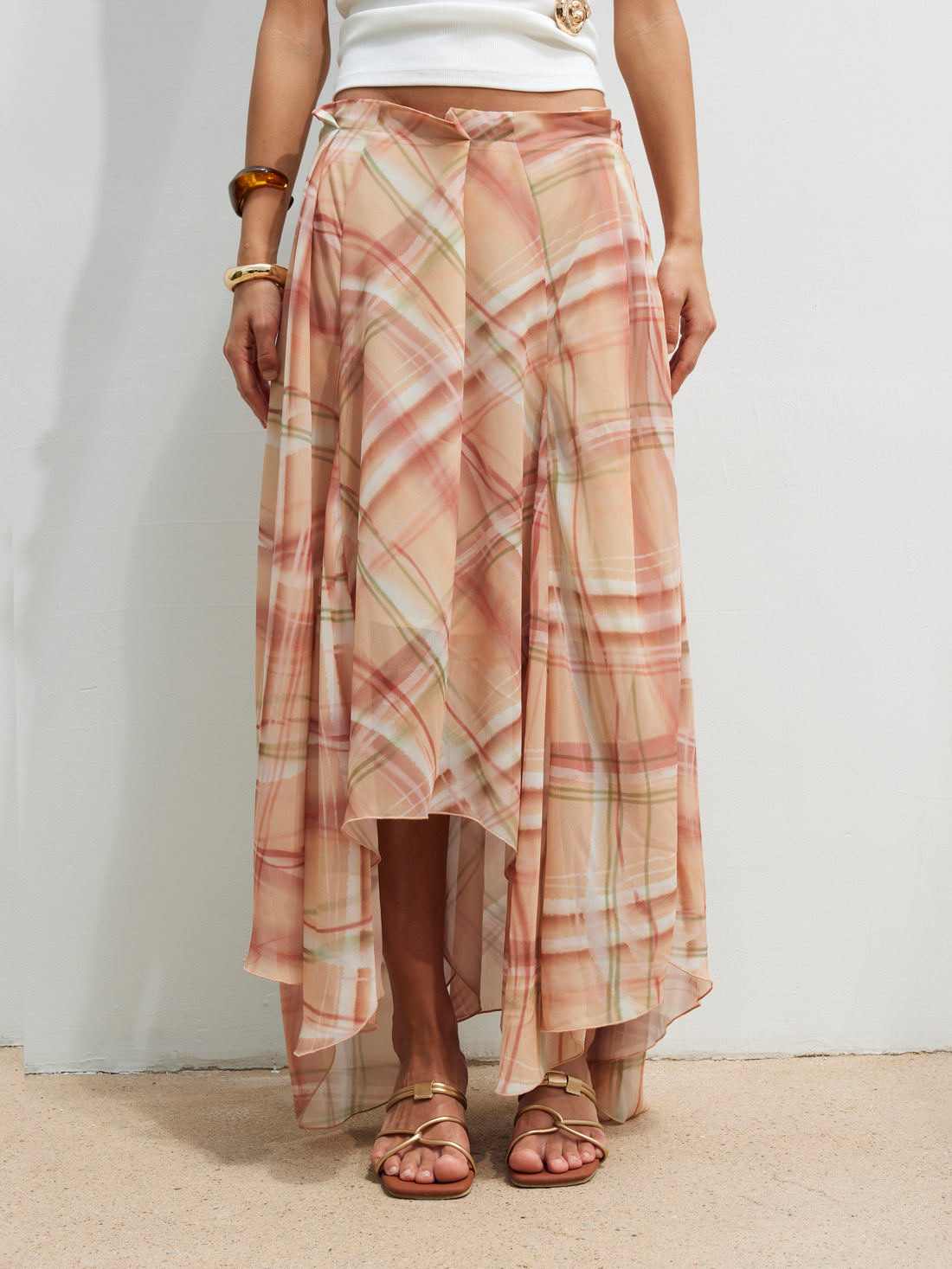 Three-dimensional pleated irregular chiffon half-skirt