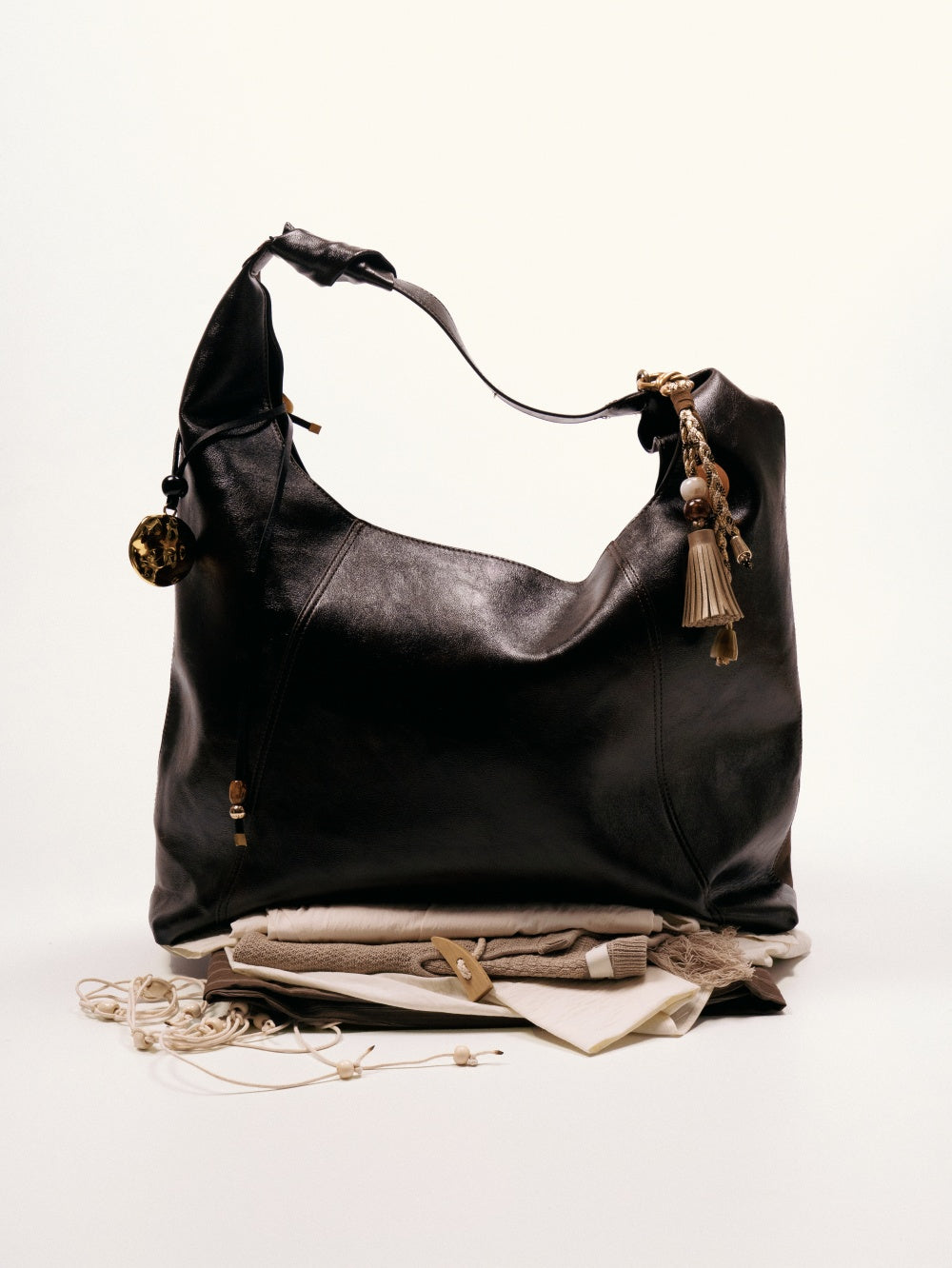 Oil wax leather tote bag