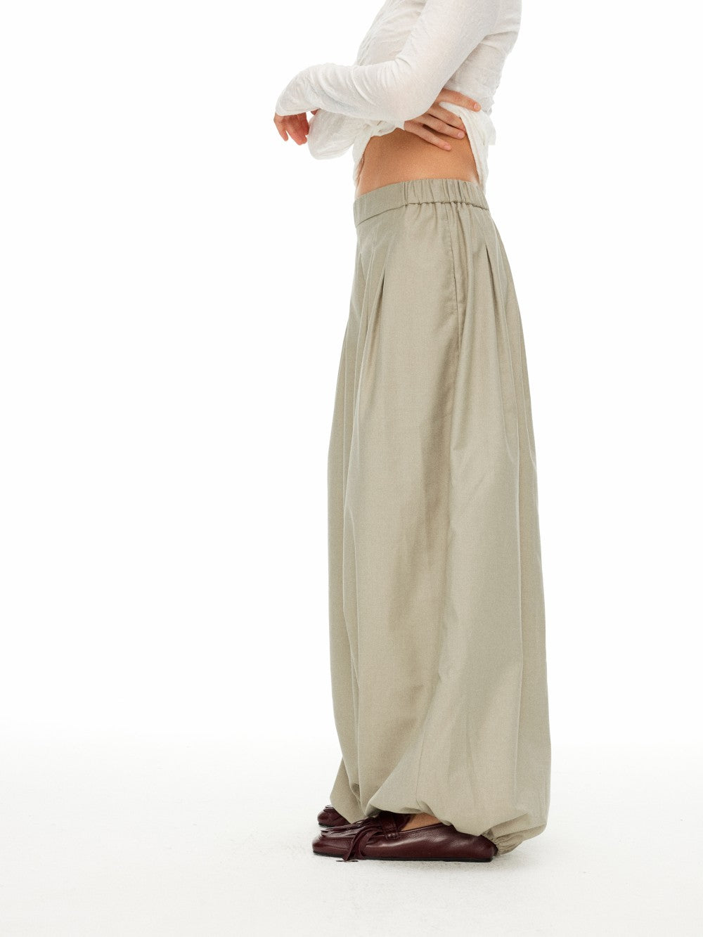 Oversized Balloon Cargo Pants