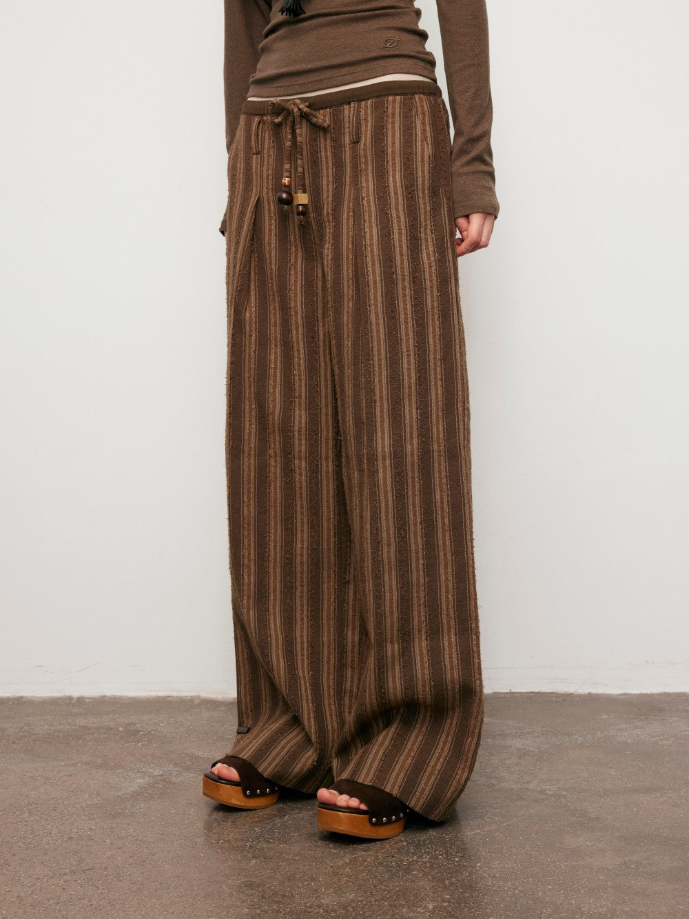 【aespa Winter's Pick】Brown Striped Pants